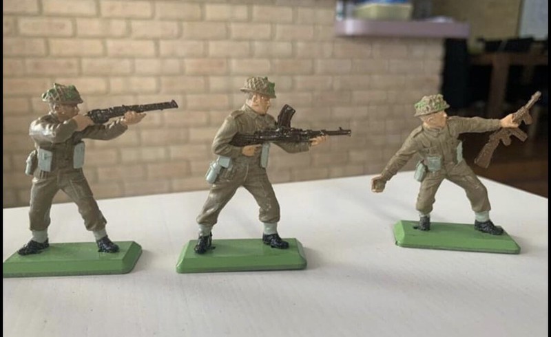 deetail toy soldiers 1971